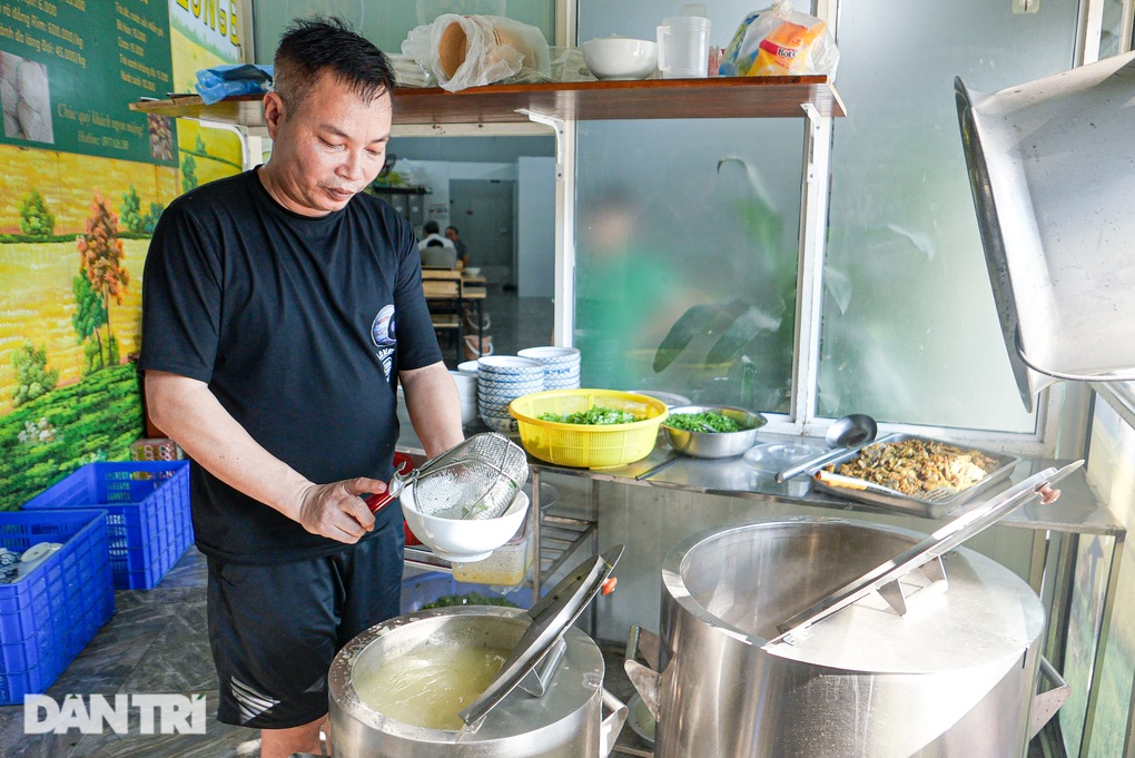 Ông chủ người Thái Bình đem canh cá vượt trăm km lên Hà Nội - 1 Ông chủ người Thái Bình đem canh cá vượt trăm km lên Hà Nội - 1