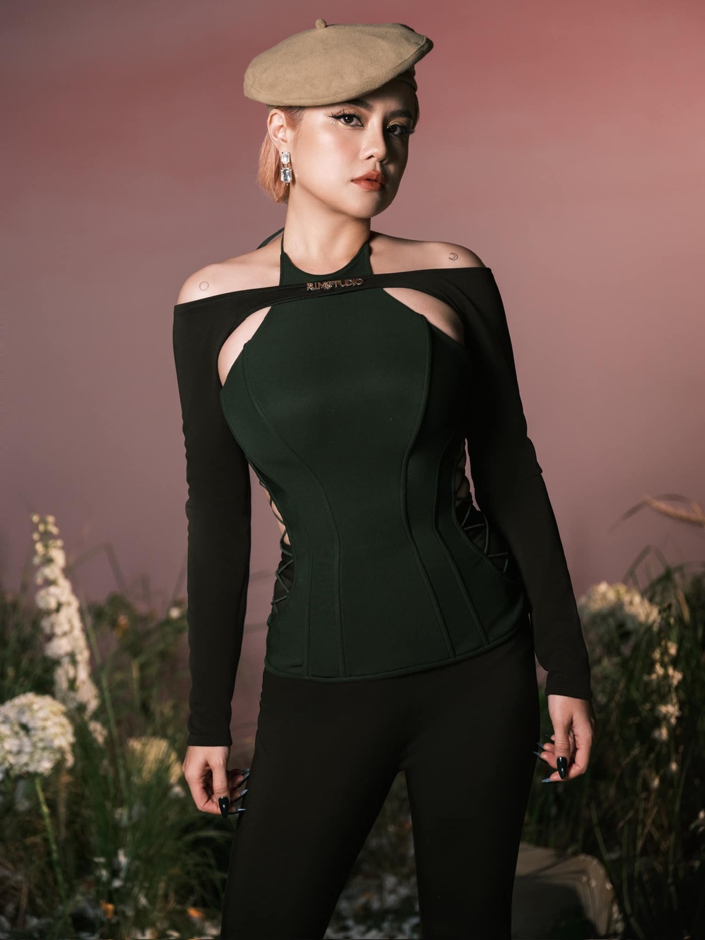 Cuộc sống của Thái Trinh 4 năm sau khi chia tay vũ công Quang Đăng - 7 Cuộc sống của Thái Trinh 4 năm sau khi chia tay vũ công Quang Đăng - 7