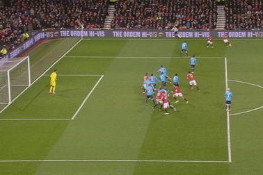 FA sửa đổi luật việt vị từ mùa 2015-16