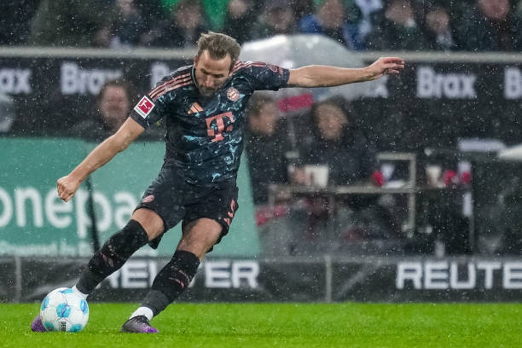 Harry Kane tỏa sáng, Bayern Munich xây chắc ngôi đầu bảng Bundesliga - 2