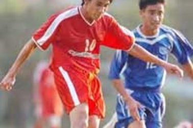 HLV Riedl tìm lời giải cho "bài toán" Phước Vĩnh 