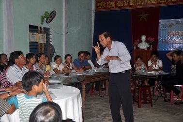 Nông dân đi học tiếng Anh để làm du lịch