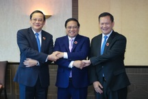 Ba Thủ tướng bàn chuyện kết nối giao thông, mở thêm chuyến bay