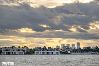 Tại sao thời tiết thường rất đẹp trước và sau cơn bão?