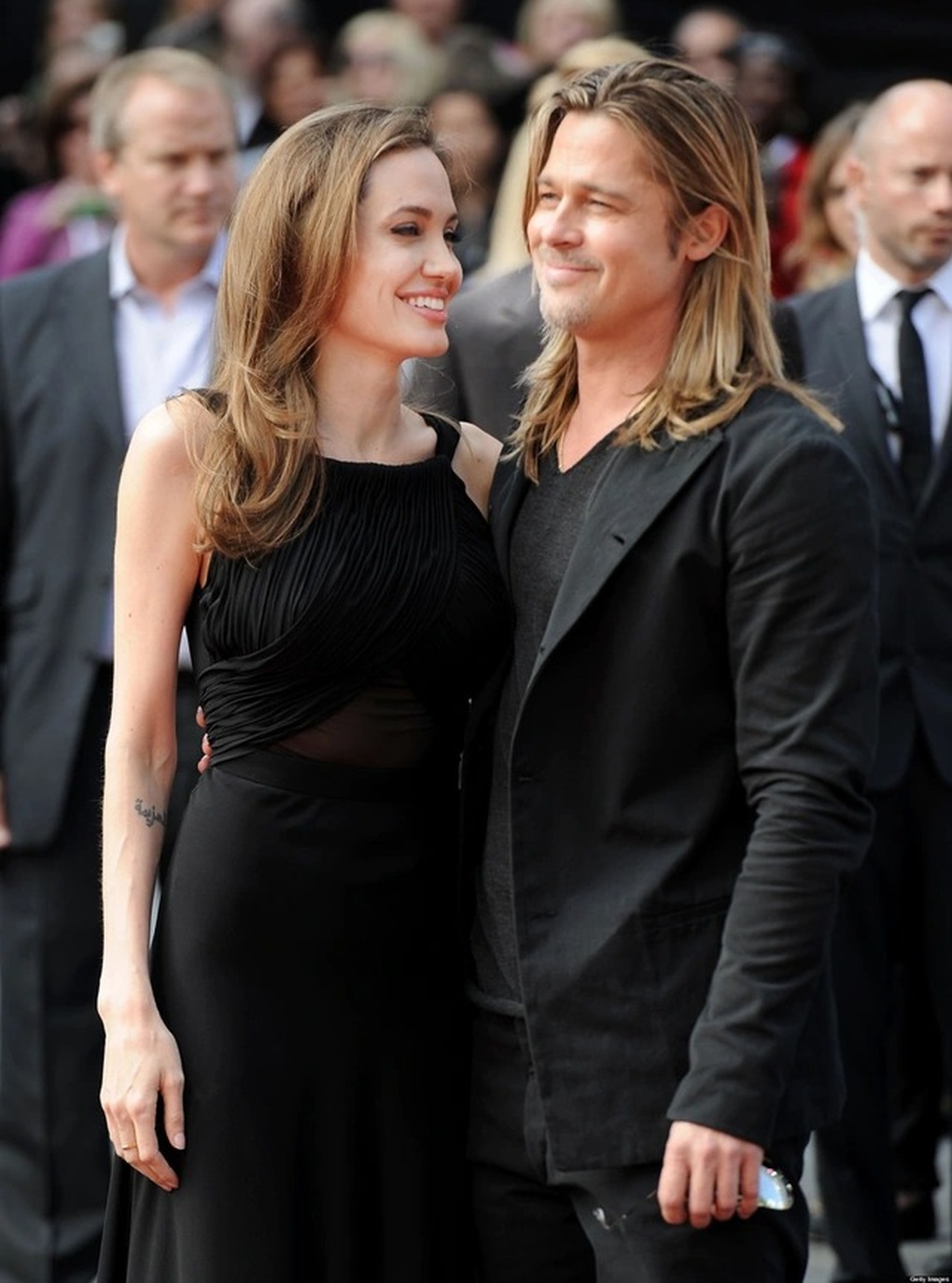 Tại sao Brad Pitt thường trông giống với người mà anh đang hẹn hò? - 3 Tại sao Brad Pitt thường trông giống với người mà anh đang hẹn hò? - 3