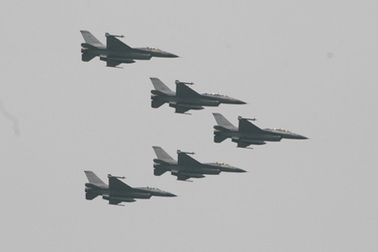 Đài Loan tuyên bố tiếp tục mua vũ khí của Mỹ