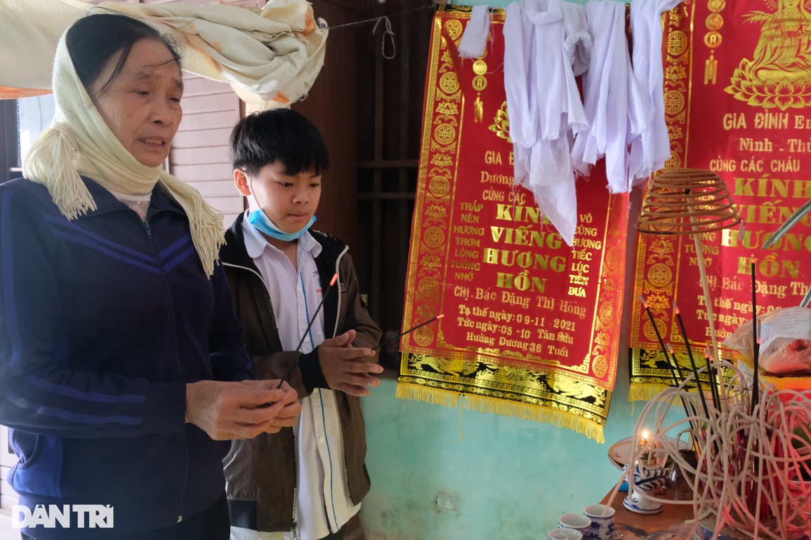 Nhói lòng cậu bé 9 tháng mất cha, 11 tuổi mồ côi mẹ khát khao được đi học - 1 Nhói lòng cậu bé 9 tháng mất cha, 11 tuổi mồ côi mẹ khát khao được đi học - 1