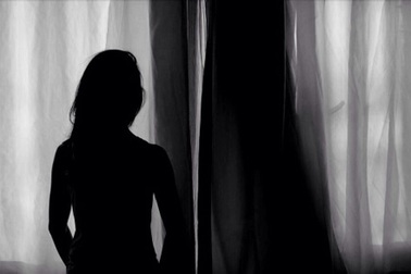 “Xin” con hay nhận con nuôi?