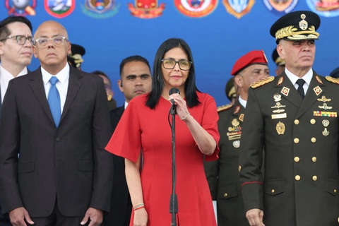 Quân đội, cảnh sát Venezuela tuyên thệ trung thành với Tổng thống lâm thời