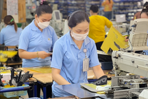 Quá thiếu lao động, công ty thưởng ngay 8 triệu đồng "câu" nhân viên cũ