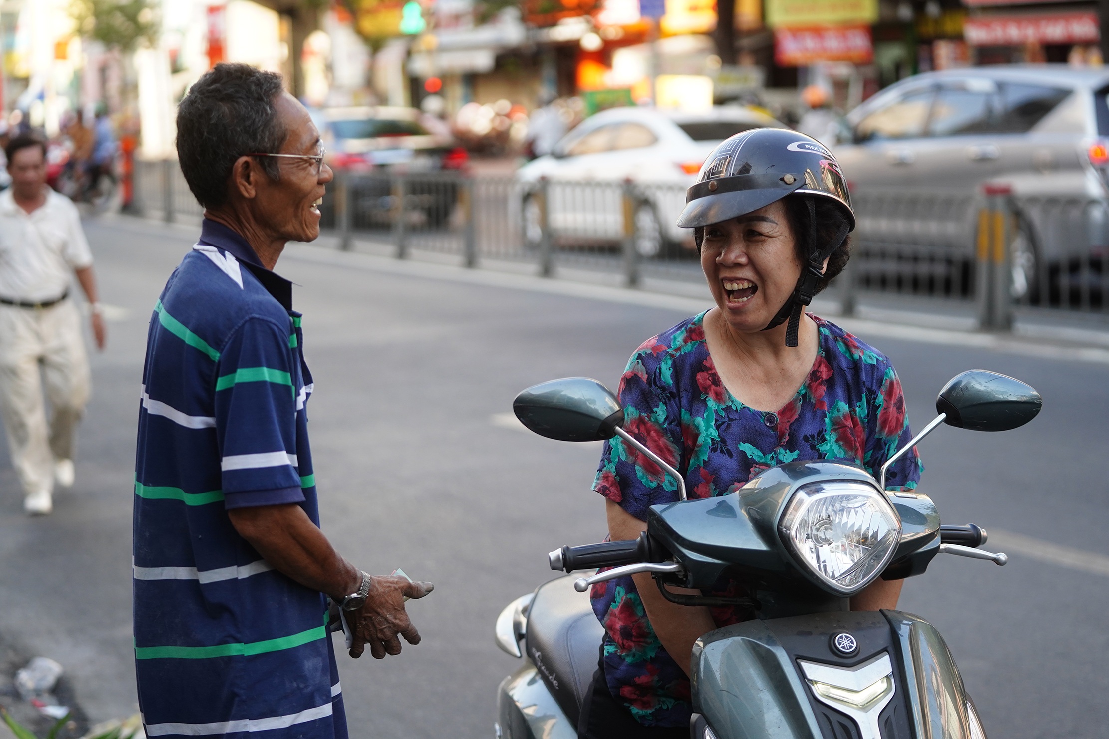 Đệ nhất cao thủ đánh bóng lư đồng Sài Gòn - 13 Đệ nhất cao thủ đánh bóng lư đồng Sài Gòn - 13