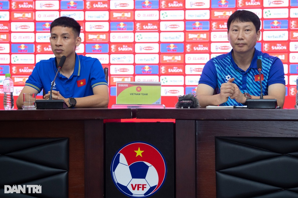 HLV Kim Sang Sik: Cầu thủ Việt Nam đã thấu hiểu triết lý của tôi