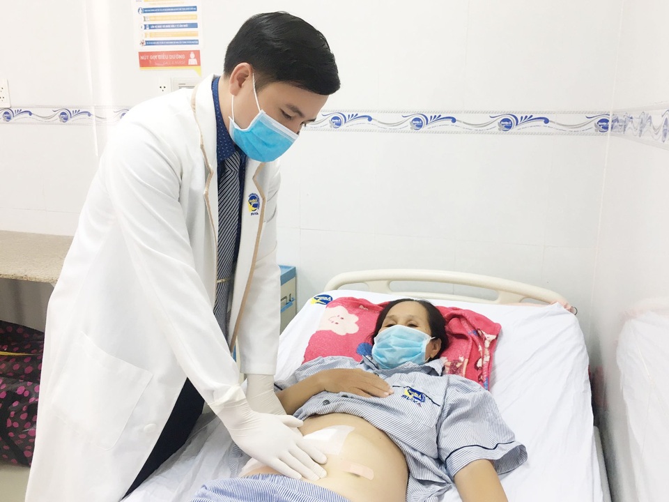 Ra máu âm đạo khi đã mãn kinh, coi chừng ung thư - 1 Ra máu âm đạo khi đã mãn kinh, coi chừng ung thư - 1