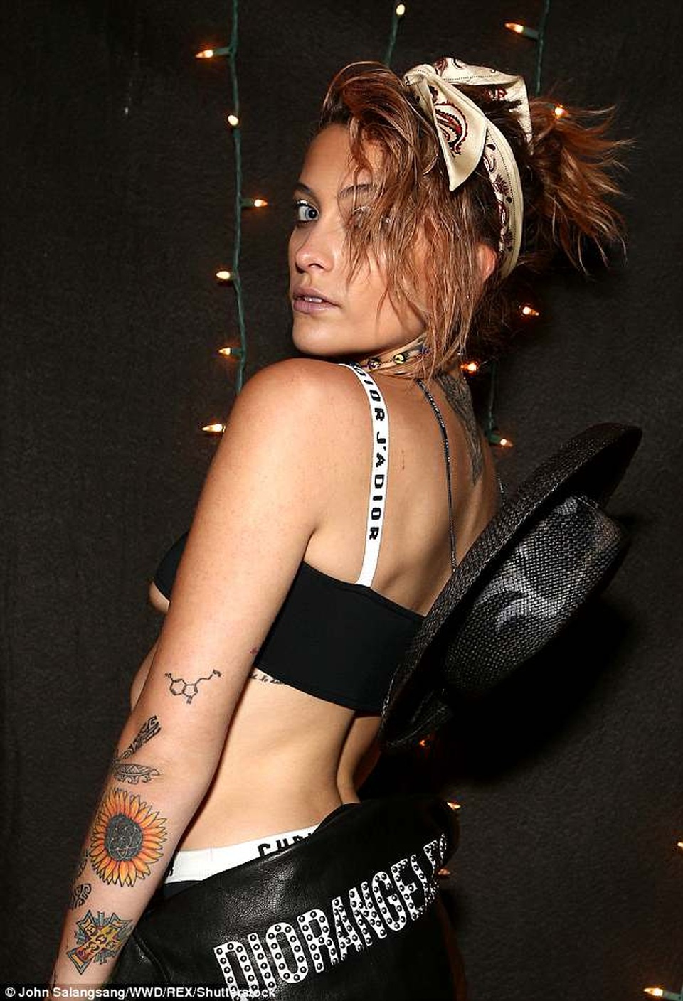 Paris Jackson: Vượt qua bi kịch để tự yêu bản thân - 3 Paris Jackson: Vượt qua bi kịch để tự yêu bản thân - 3