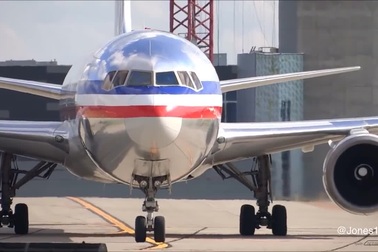 Vì sao hầu hết máy bay thương mại đều sơn màu trắng?