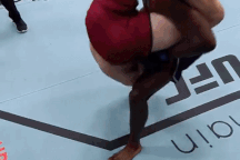 Võ sĩ hạ đối thủ chỉ sau 73 giây nhờ miếng đánh cực hiểm