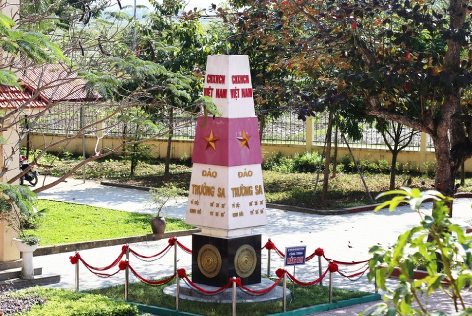 Ngôi trường đặt tên 16 lớp học theo các đảo ở Trường Sa, Hoàng Sa - 6 Ngôi trường đặt tên 16 lớp học theo các đảo ở Trường Sa, Hoàng Sa - 6