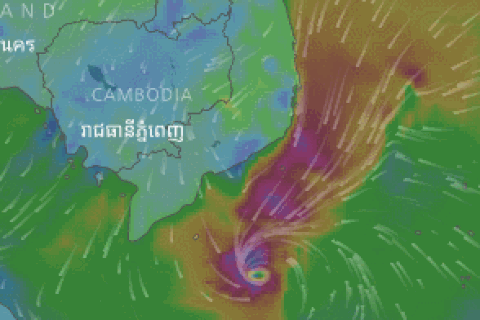 Bão áp sát Côn Đảo, hủy toàn bộ các chuyến bay đi/đến vùng tâm bão