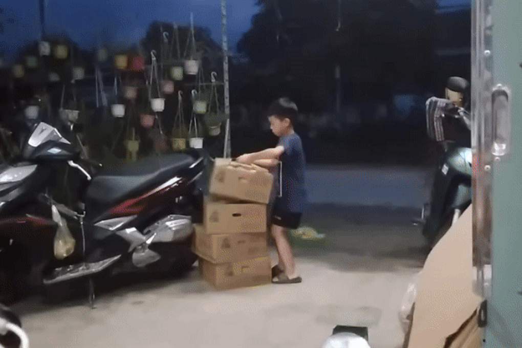 Mâm cơm giản dị của cậu học sinh lớp 4 bất ngờ nhận bão like từ dân mạng - 3 Mâm cơm giản dị của cậu học sinh lớp 4 bất ngờ nhận bão like từ dân mạng - 3