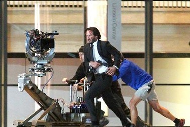 Sao phim “Ma trận” gây sốc với hình ảnh máu me đầy mặt