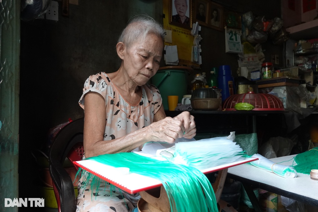 Sợ khổ, 6 chị em gái quyết không lấy chồng, ở vậy nuôi nhau - 3 Sợ khổ, 6 chị em gái quyết không lấy chồng, ở vậy nuôi nhau - 3