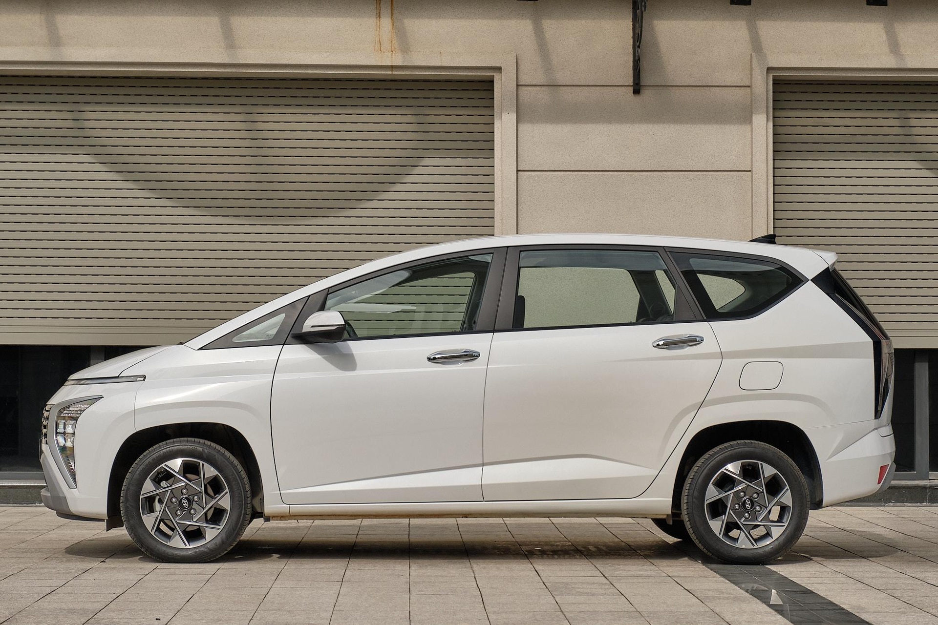 Đánh giá Hyundai Stargazer 2023: lựa chọn xe gia đình đáng cân nhắc - 5 Đánh giá Hyundai Stargazer 2023: lựa chọn xe gia đình đáng cân nhắc - 5