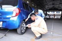 Đăng kiểm viên Bộ Công an hỗ trợ đăng kiểm 1 tháng để giảm ùn tắc