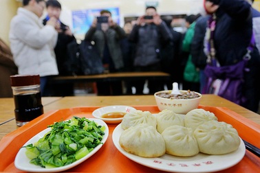 Người Trung Quốc và “cơn sốt” đồ ăn Tập Cận Bình