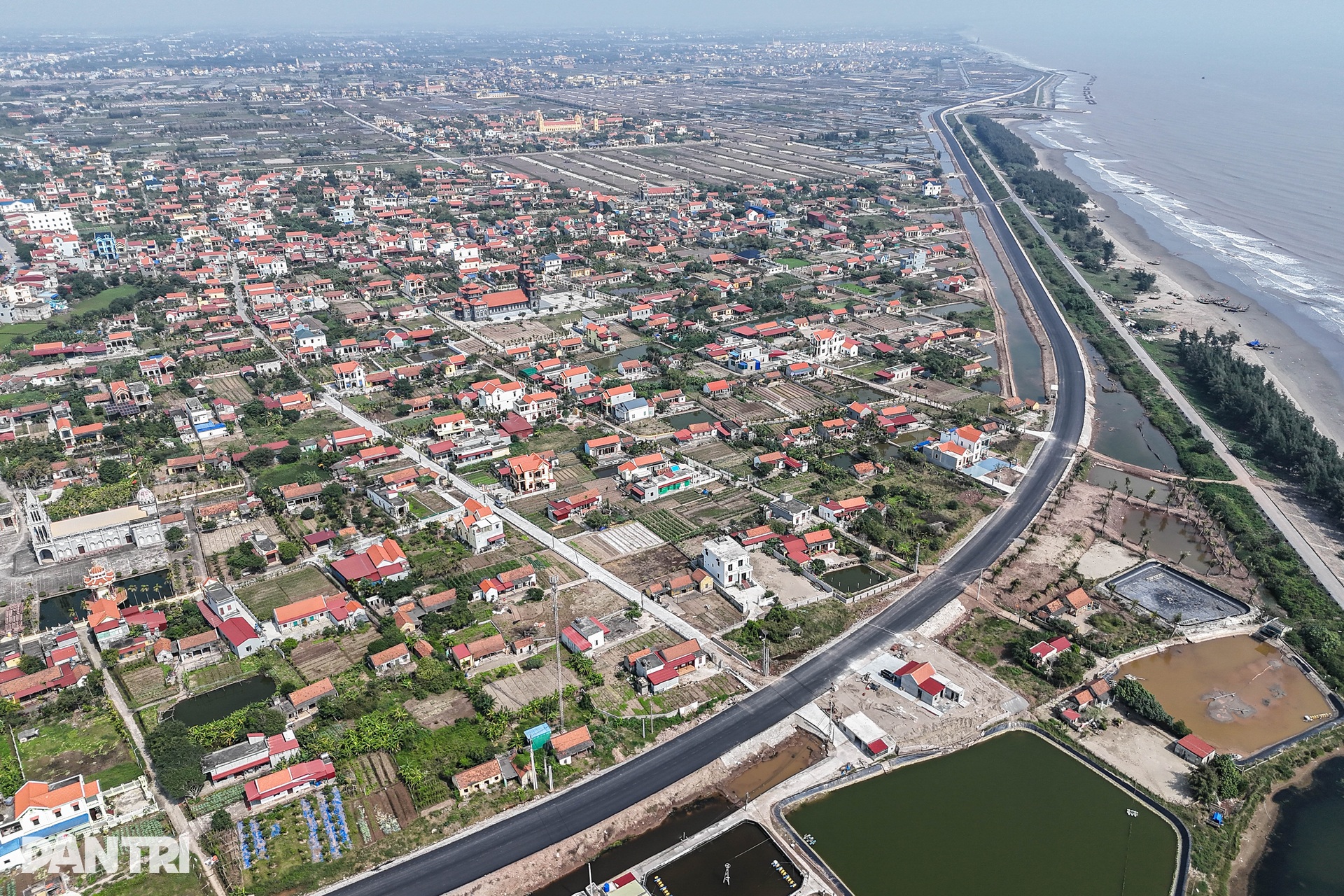 Hình thù tuyến đường bộ ven biển qua Nam Định trị giá gần 2.700 tỷ đồng - 1 Hình thù tuyến đường bộ ven biển qua Nam Định trị giá gần 2.700 tỷ đồng - 1