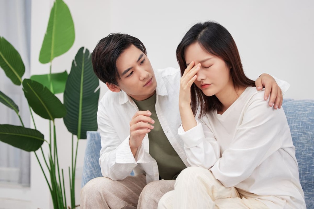 Đi cà phê với cô gái lạ mặt, tôi về nhà muốn huỷ hôn ngay với bạn trai - 1 Đi cà phê với cô gái lạ mặt, tôi về nhà muốn huỷ hôn ngay với bạn trai - 1