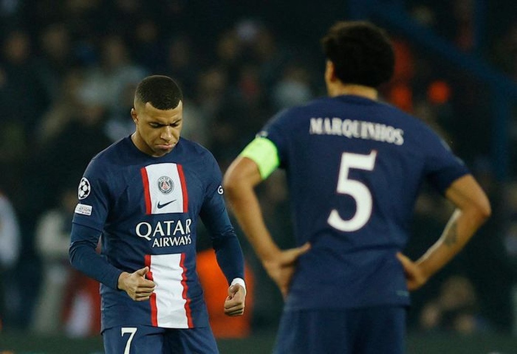 Phản ứng bất ngờ của Mbappe khi bị từ chối bàn thắng - 3