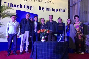 Thi sĩ xứ Nghệ ra mắt tập thơ trước thềm xuân mới