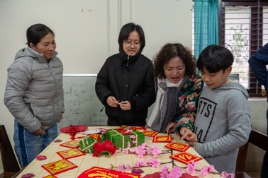 Những người mẹ đặc biệt: Có hàng chục con, đón tết 22 năm ở Làng trẻ SOS