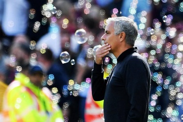 Man Utd - Valencia: Giới hạn cuối cho Mourinho