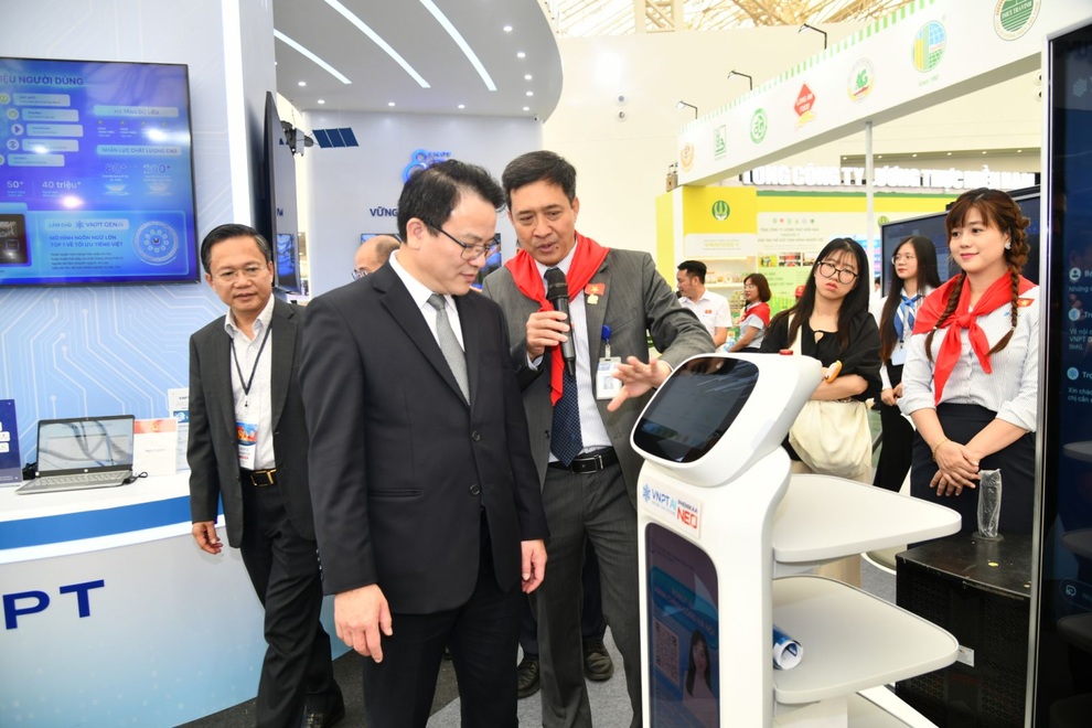 VNPT đề xuất triển khai 4 nhiệm vụ trọng tâm về AI - 1 VNPT đề xuất triển khai 4 nhiệm vụ trọng tâm về AI - 1