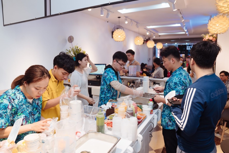 Sữa Chua Trân Châu Hạ Long ủng hộ hàng nghìn bộ đồ bảo hộ cùng gạo và tiền mặt - 1 Sữa Chua Trân Châu Hạ Long ủng hộ hàng nghìn bộ đồ bảo hộ cùng gạo và tiền mặt - 1