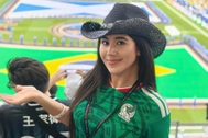 Khách đi xem World Cup bị choáng ngợp vì "ở Mỹ cái gì cũng to"
