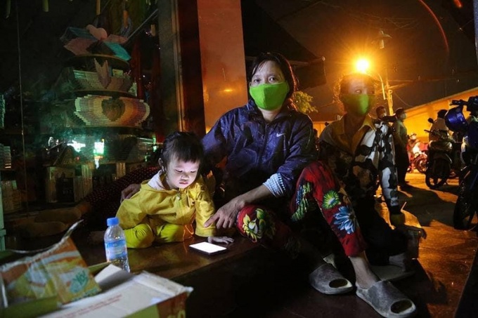 Ủy ban Nhân dân tỉnh Đồng Nai yêu cầu các địa phương căn cứ tình hình, mức độ nguy cơ, tiêu chí kiểm soát dịch, tỷ lệ tiêm vaccine thường xuyên được đánh giá và cập nhật để phục vụ cho việc quyết định thực hiện và chuyển đổi giữa các vùng.