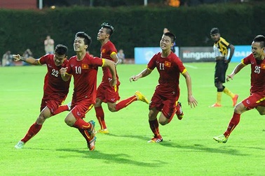 Công Phượng thăng hoa, U23 Việt Nam đè bẹp U23 Malaysia