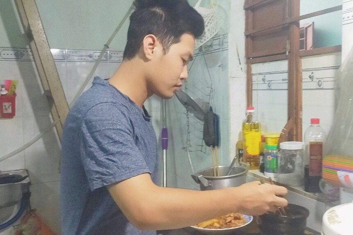 Công nhân trắng đêm làm thêm kiếm tiền nuôi con - 5 Công nhân trắng đêm làm thêm kiếm tiền nuôi con - 5