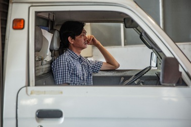 Sợ quá tải, người dân TPHCM đổ xô đi đăng kiểm ô tô dịp cuối năm