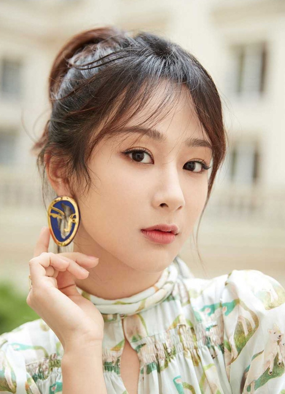 Mỹ nhân 9x Dương Tử bị bắt gặp “khoá môi” người khác giới - 6 Mỹ nhân 9x Dương Tử bị bắt gặp “khoá môi” người khác giới - 6