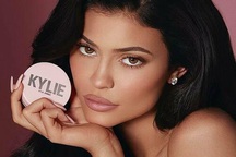 “Tỷ phú hụt” Kylie Jenner: Ngoại lệ hiếm hoi được cộng đồng mạng “đặc cách”