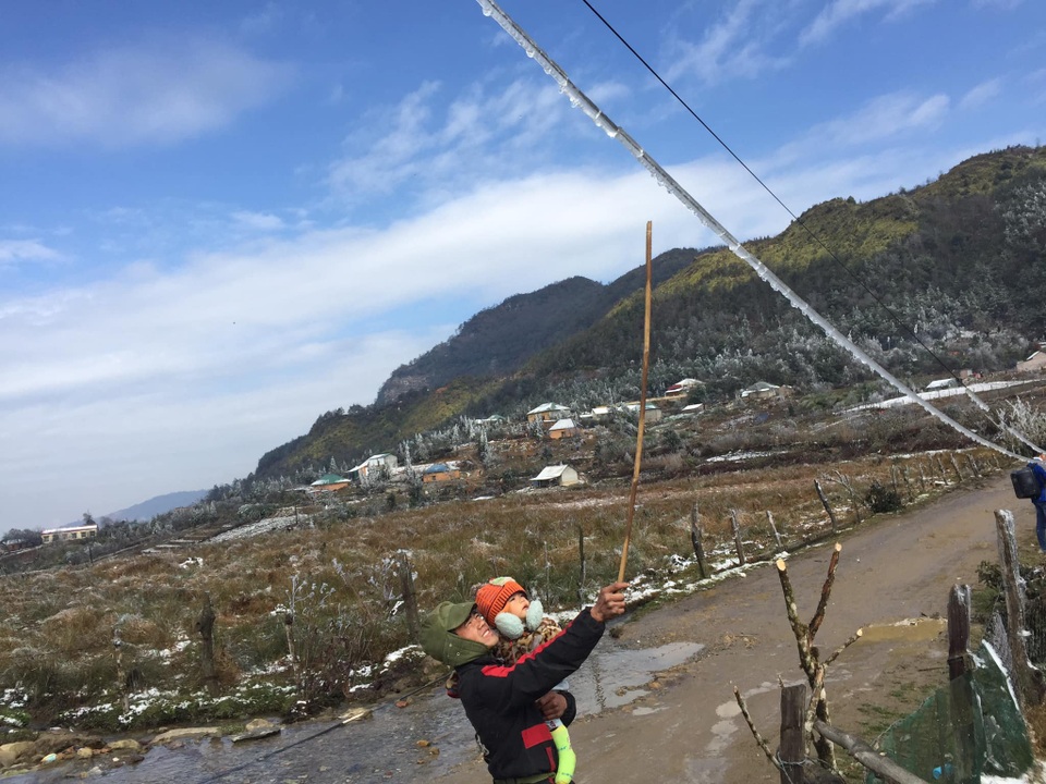 Hình ảnh đẹp nhưng buồn sau trận mưa tuyết ở vùng cao Ý Tý - 12