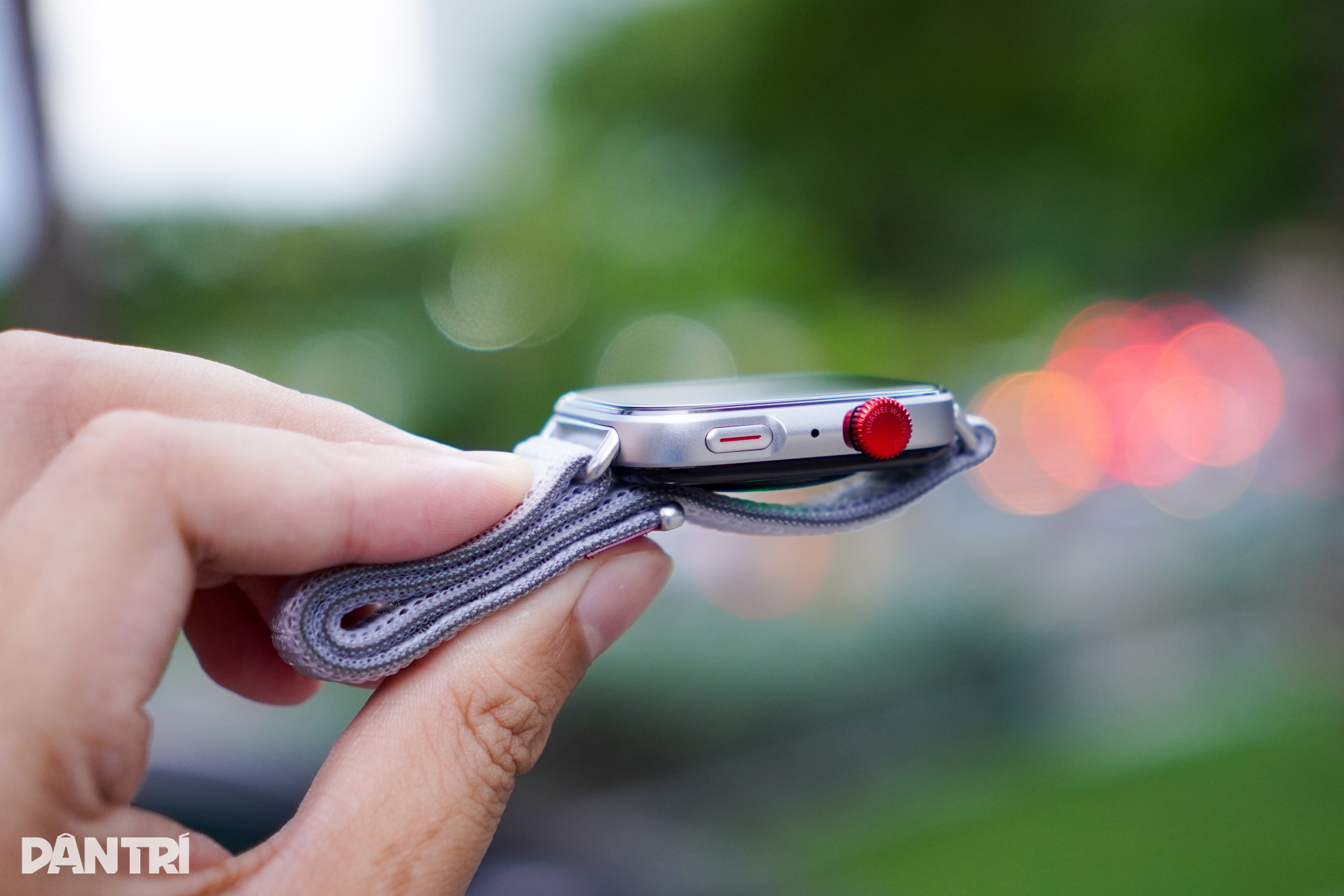 View - Đánh giá đồng hồ thông minh Huawei Watch Fit 4: Phù hợp với ai? | Báo Dân trí