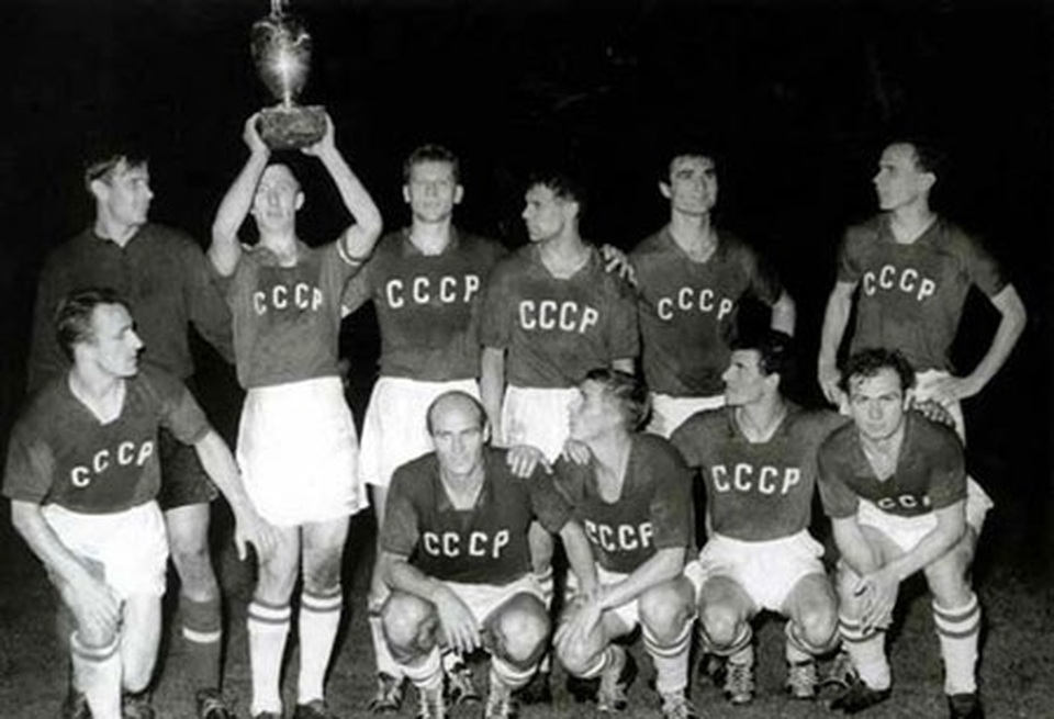 Các nhà vô địch vĩ đại qua 15 vòng chung kết Euro - 1 Các nhà vô địch vĩ đại qua 15 vòng chung kết Euro - 1