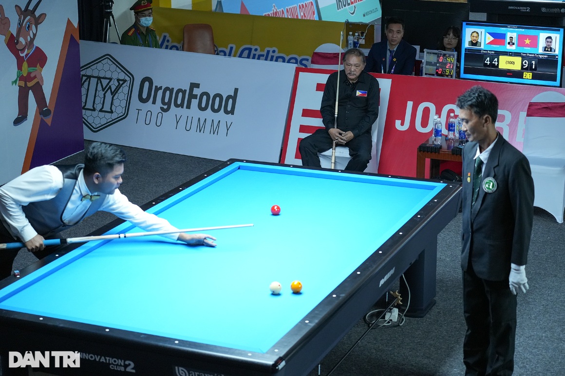 Khoảnh khắc huyền thoại Efren Reyes thua cơ thủ Việt Nam tại SEA Games 31 - 7 Khoảnh khắc huyền thoại Efren Reyes thua cơ thủ Việt Nam tại SEA Games 31 - 7