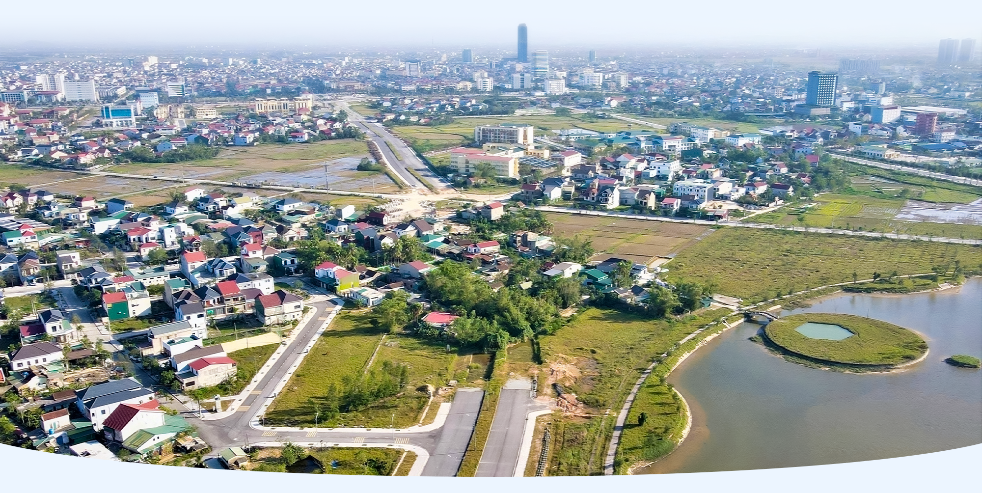 Gánh hơn 1.000 nhiệm vụ, cấp xã cần gỡ vướng ở đâu? - 17 Gánh hơn 1.000 nhiệm vụ, cấp xã cần gỡ vướng ở đâu? - 17
