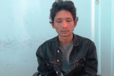 Đứng xem cãi nhau, bị đâm chết