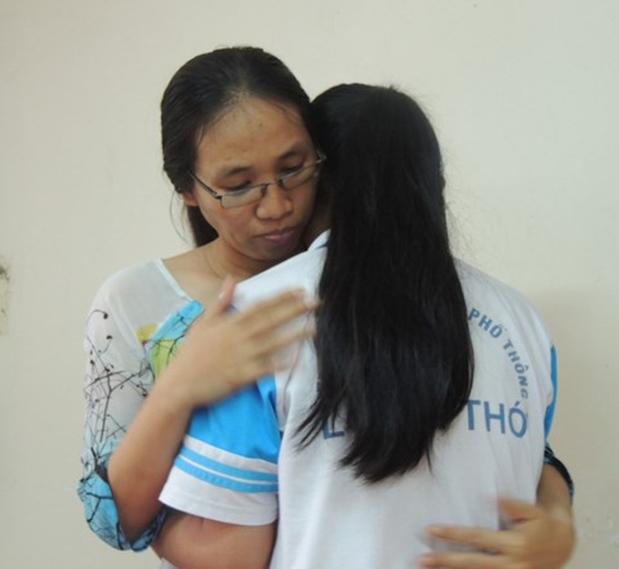 Cô C. và em Song Toàn sau buổi trò chuyện, giải tỏa khúc mắc. Ảnh: Thùy Trang
